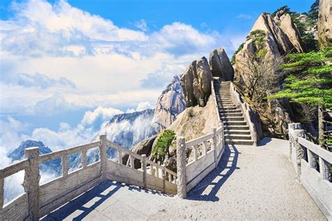 De Neijiang Huangshan: Een berg vol mysterie en een spectaculaire ervaring!