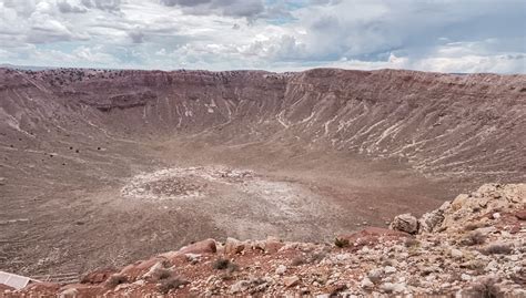 Het Mysterie van de Jiamusi Meteor Crater Park: Een Ontsnapping naar een Andere Wereld!