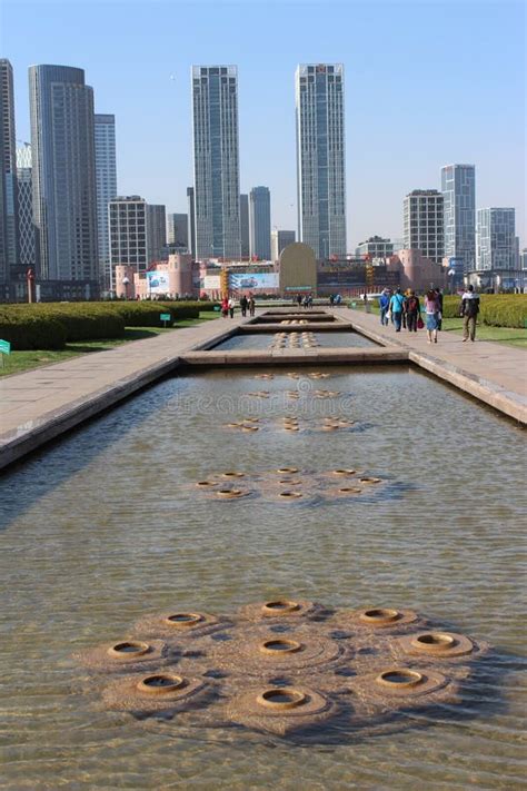 Het Xinghaiplein! Een bruisende ontmoetingsplaats met spectaculaire architectuur